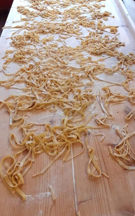 B&B La Vecchia Quercia Home Restaurant Fornovo di Taro Dış mekan fotoğraf