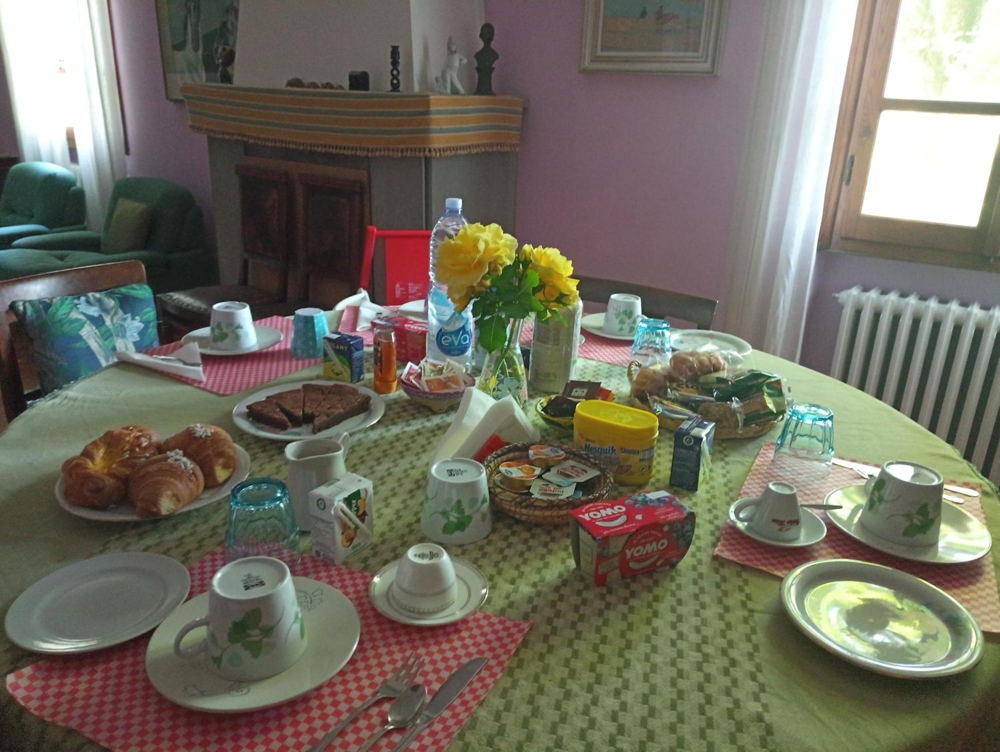 B&B La Vecchia Quercia Home Restaurant Fornovo di Taro Dış mekan fotoğraf